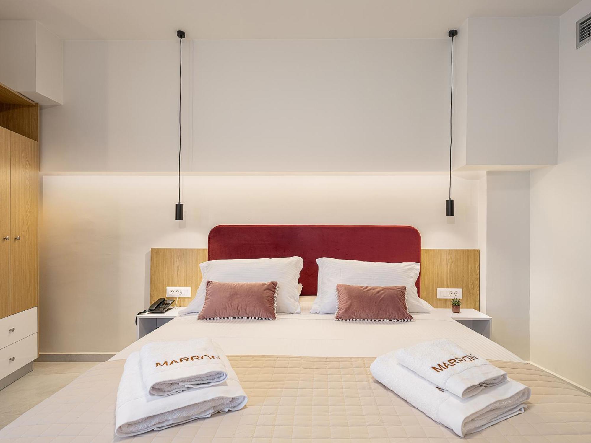 Miss Marrone City Hotel Chania  Ngoại thất bức ảnh